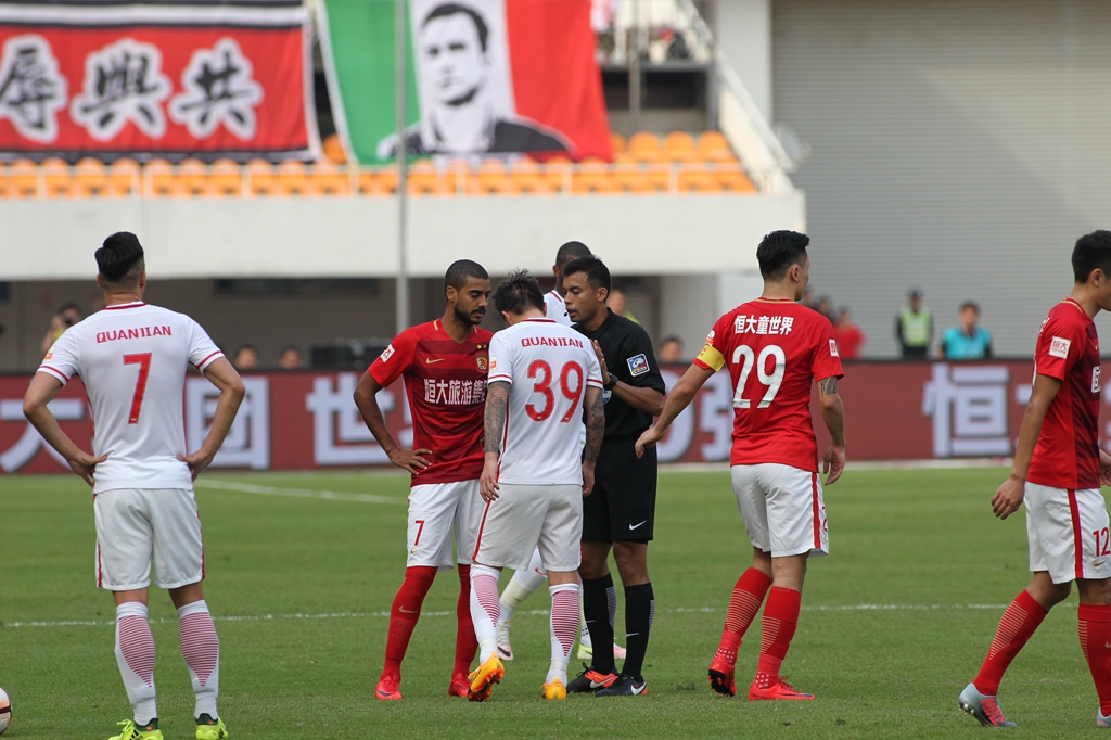 距离衰减与 距离衰减与